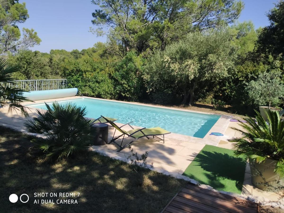 Proche Uzes Petit Gite Avec Grande Cuisine D'Ete Et Piscine Saint-Siffret エクステリア 写真